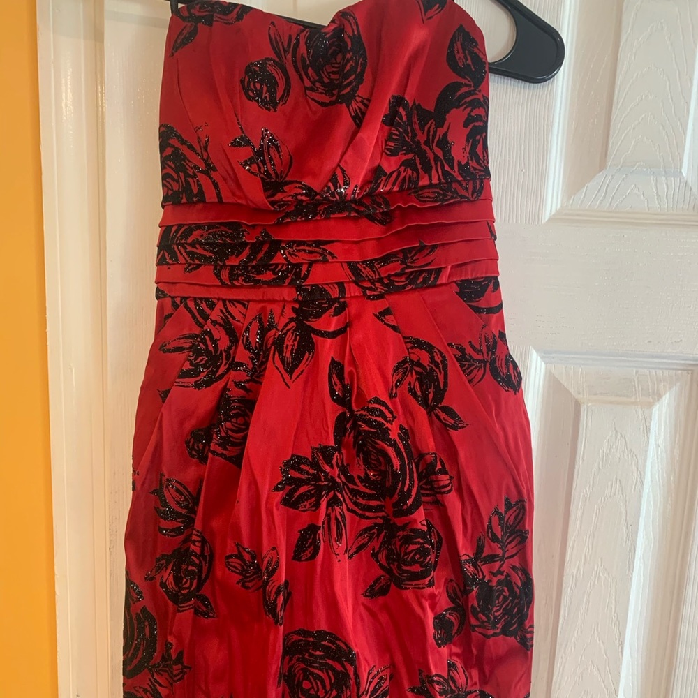 Black n red strapless dress